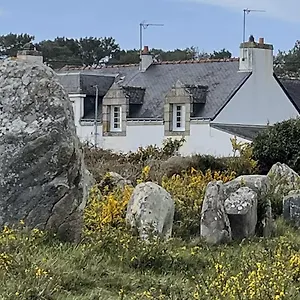  Hébergement de vacances Maison Vue Sur Les Alignements De - Les Glycines France